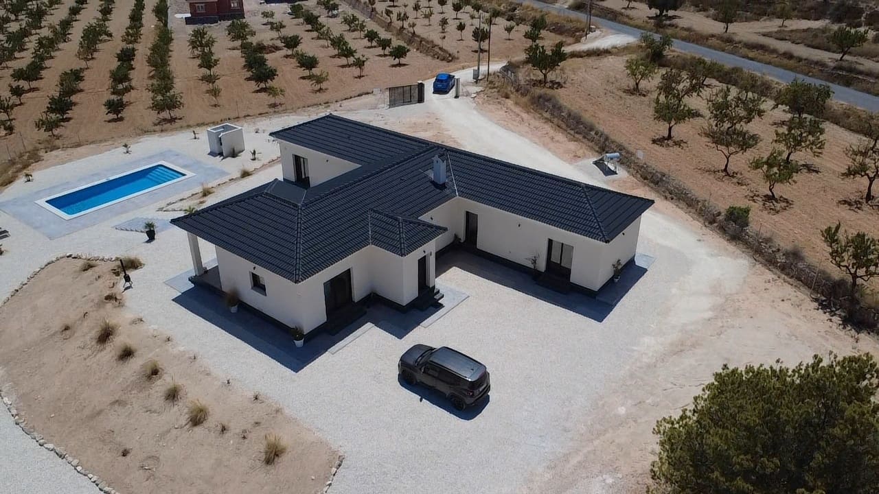 4 bedroom Villa for sale in Pinoso - € 549,995 (Ref: 9379712)