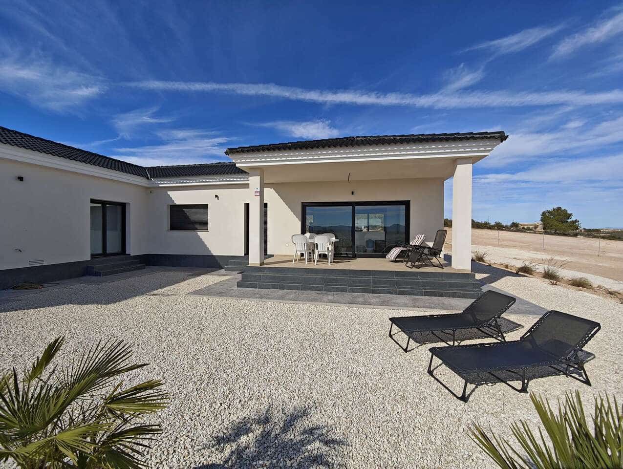 4 bedroom Villa for sale in Pinoso - € 549,995 (Ref: 9379712)