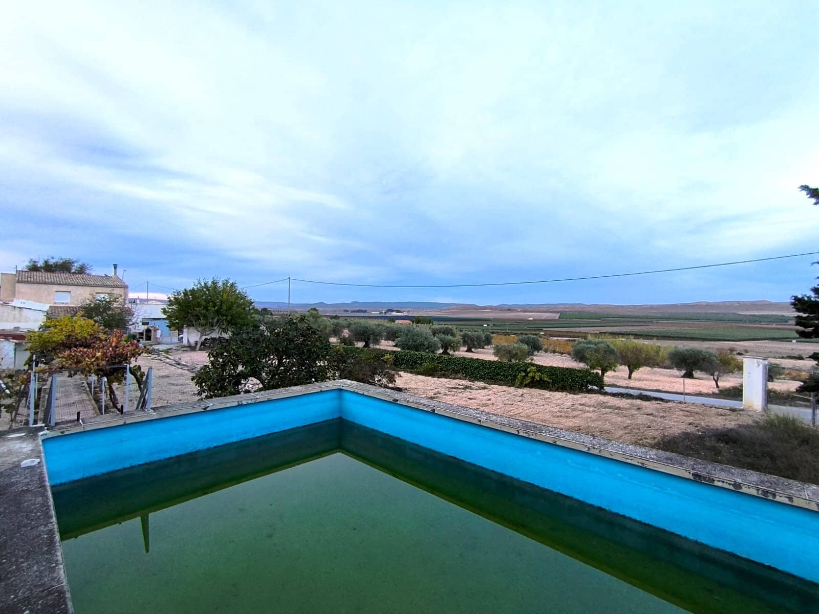 6 bedroom Villa for sale in Yecla with pool garage - € 189,000 (Ref: 9383536)