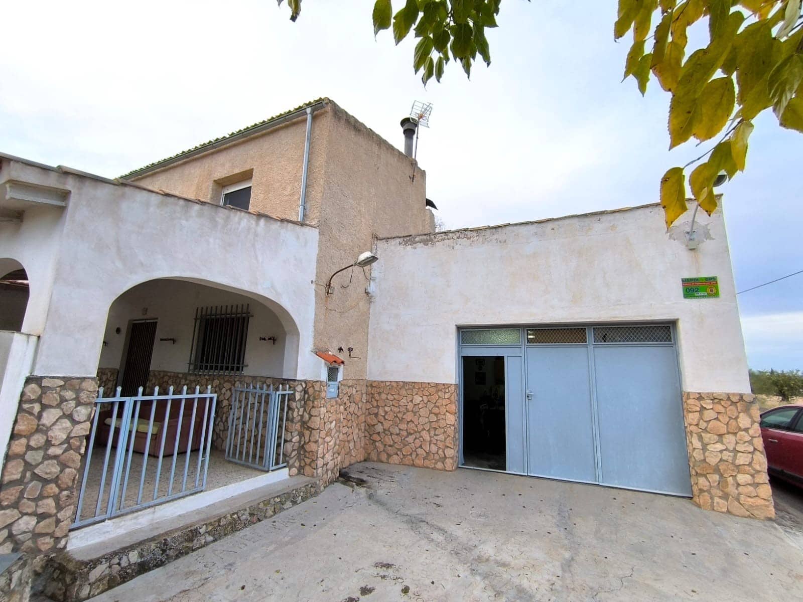 6 bedroom Villa for sale in Yecla with pool garage - € 189,000 (Ref: 9383536)