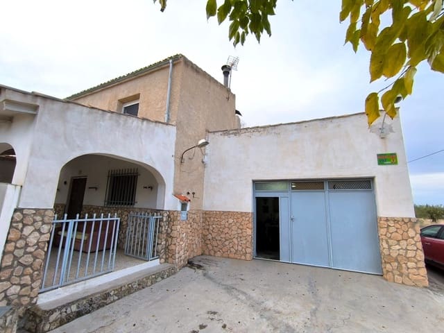 6 bedroom Villa for sale in Yecla with pool garage - € 189,000 (Ref: 9383536)