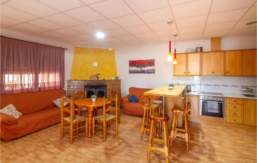 8 bedroom Villa for sale in Jumilla with pool garage - € 316,000 (Ref: 9387117)
