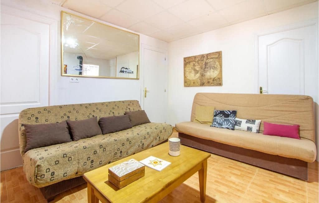 8 bedroom Villa for sale in Jumilla with pool garage - € 316,000 (Ref: 9387117)
