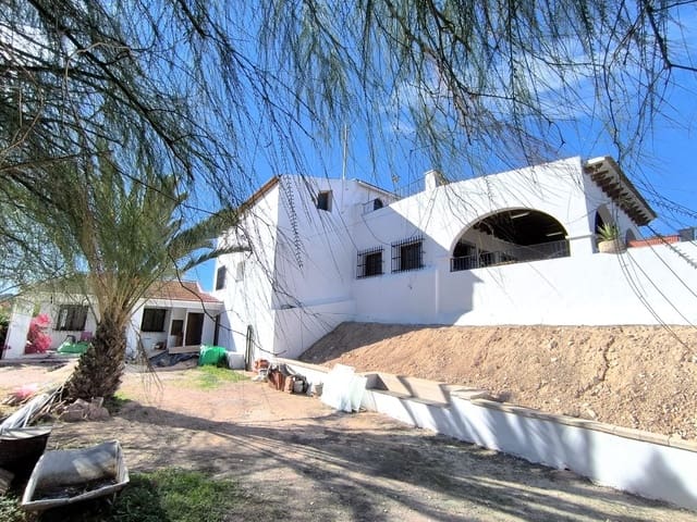 8 chambre Villa/Maison à vendre à Novelda avec piscine garage - 399 999 € (Ref: 9392131)