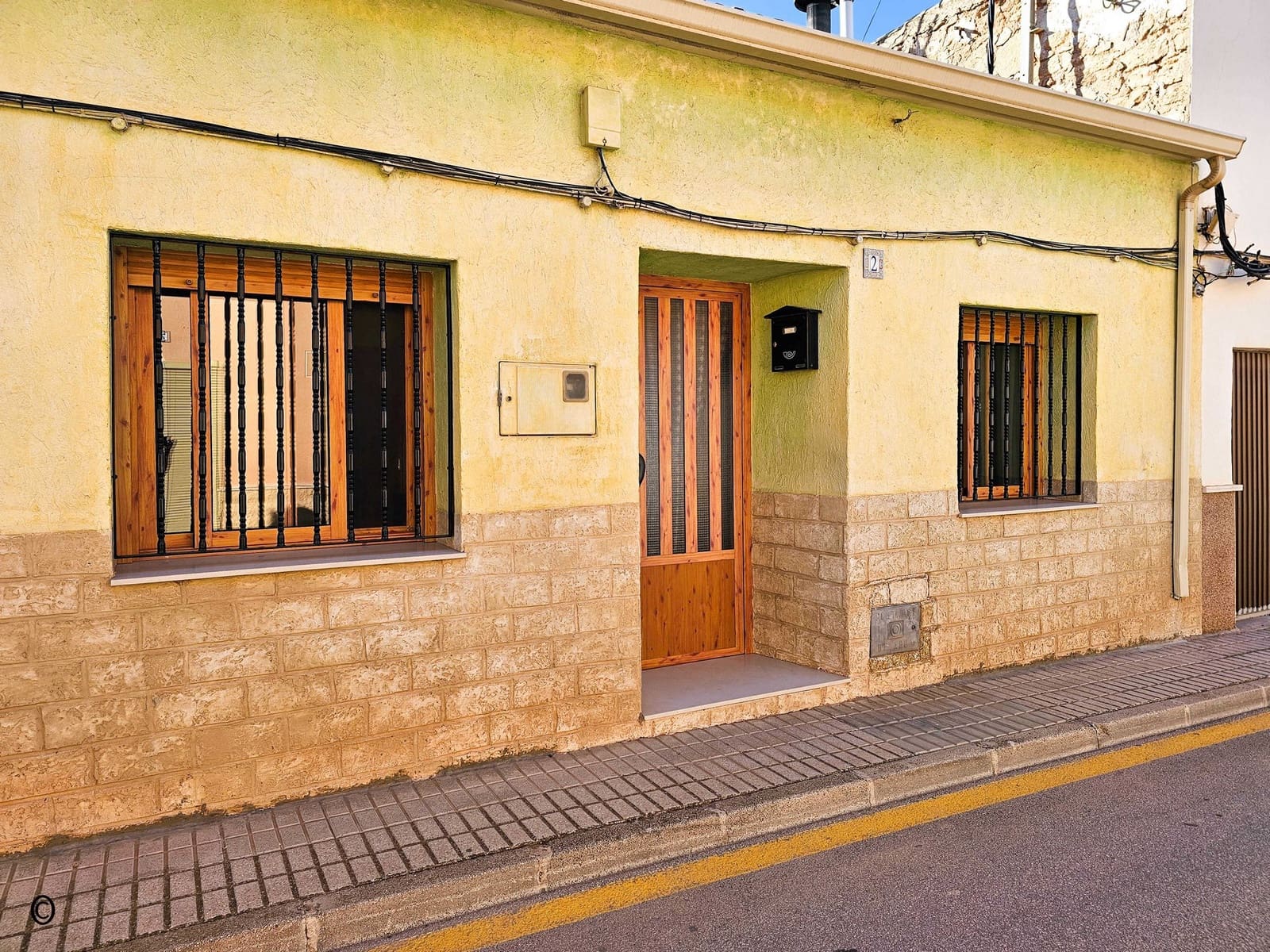 3 slaapkamer Huis te koop in Pinoso met garage - € 147.500 (Ref: 9395304)