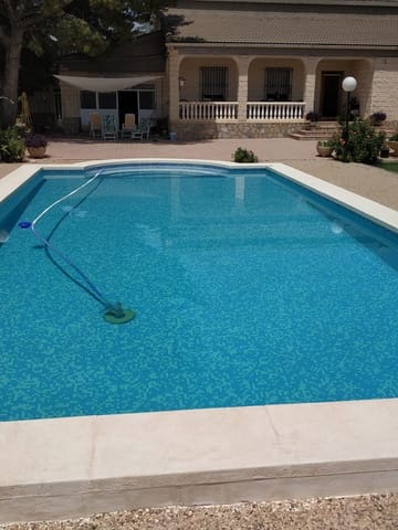 3 bedroom Villa for sale in Yecla with pool garage - € 315,000 (Ref: 9397870)