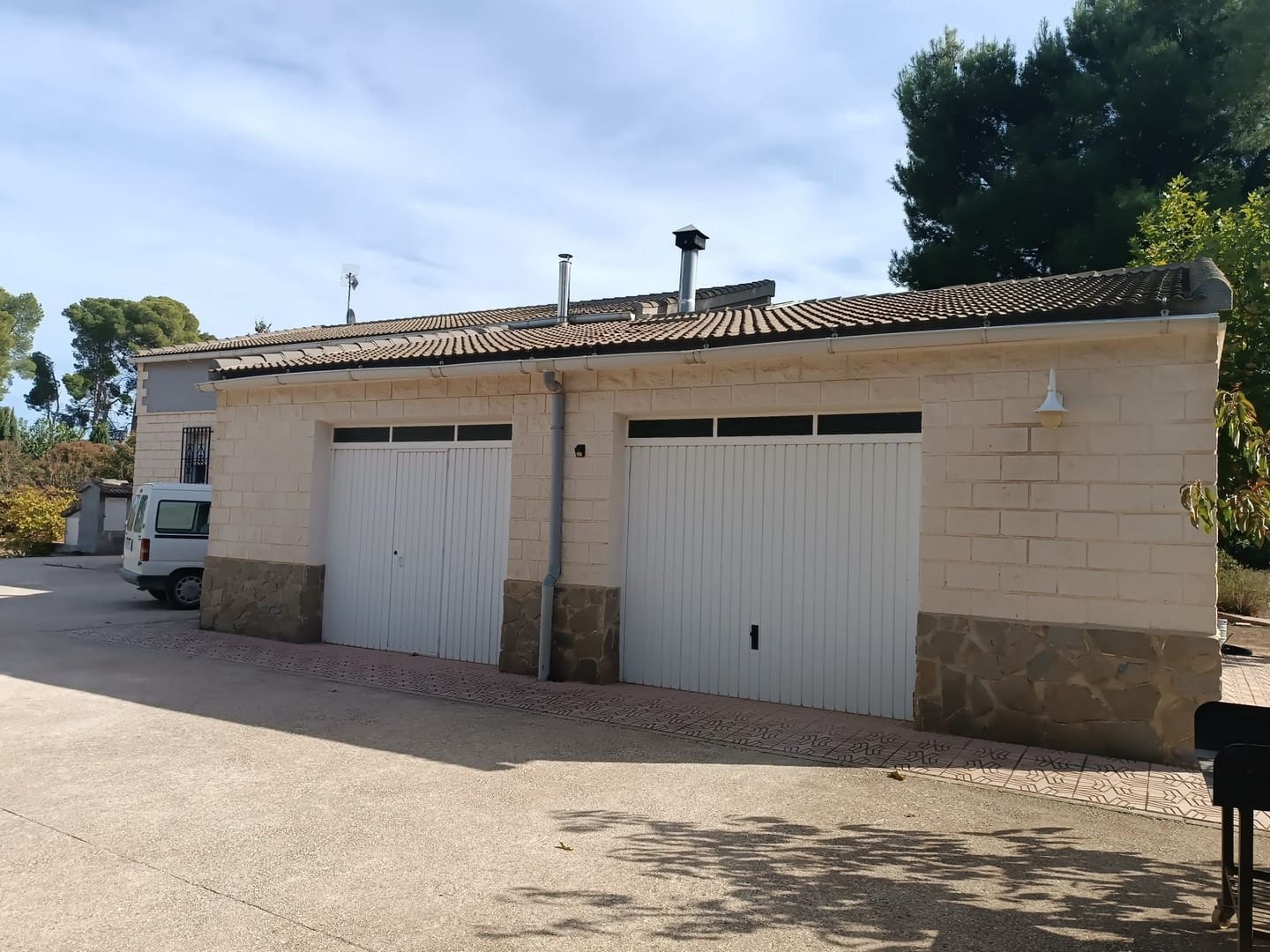 3 slaapkamer Villa te koop in Yecla met zwembad garage - € 315.000 (Ref: 9397870)