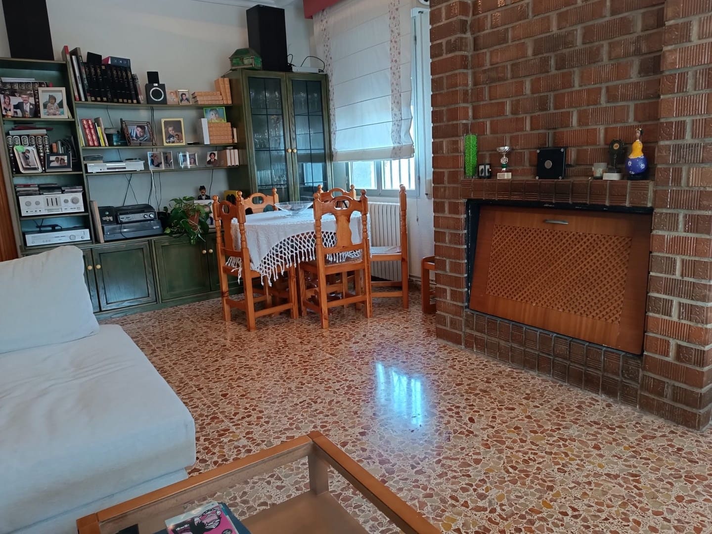 3 slaapkamer Villa te koop in Yecla met zwembad garage - € 315.000 (Ref: 9397870)