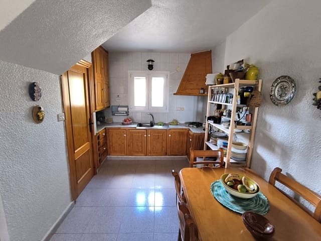 6 chambre Villa/Maison à vendre à Yecla avec piscine garage - 249 500 € (Ref: 9407036)