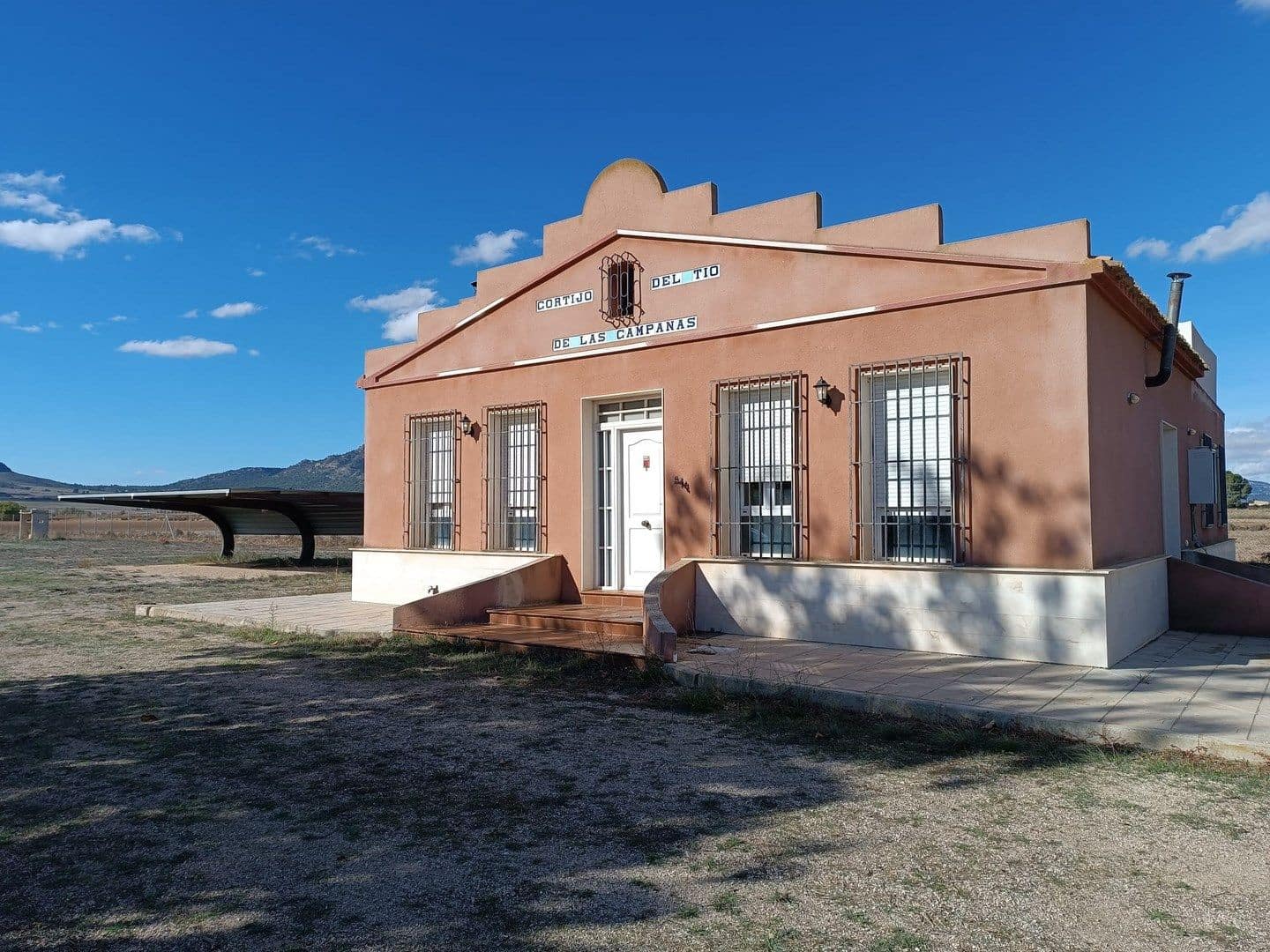 2 bedroom Villa for sale in Yecla with garage - € 210,000 (Ref: 9407058)