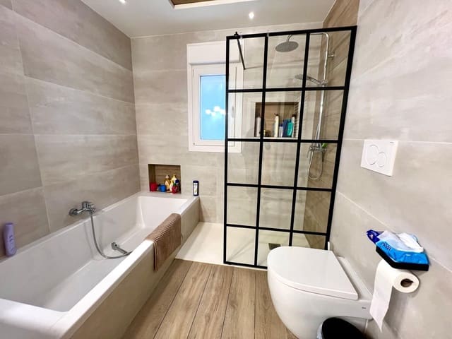 4 slaapkamer Villa te koop in Elda met zwembad garage - € 339.995 (Ref: 9415231)