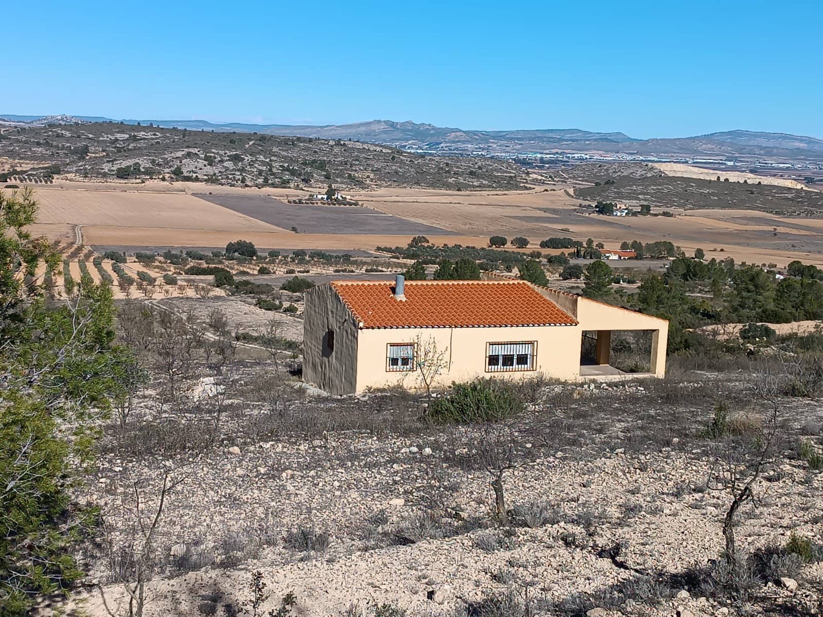 3 soverom Finca/Herregård til salgs i Yecla - € 120 000 (Ref: 9436442)