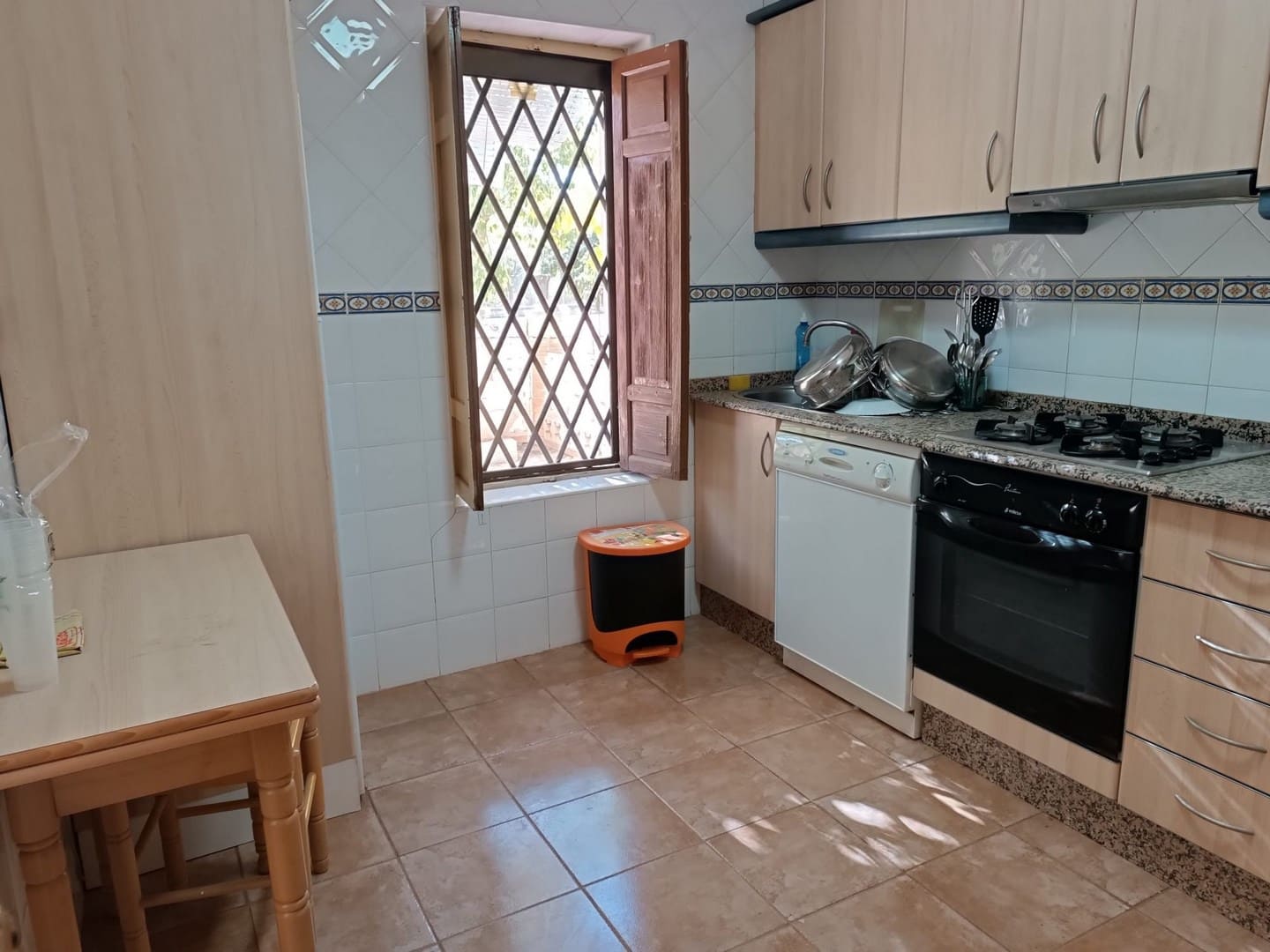 5 chambre Villa/Maison à vendre à Yecla avec garage - 230 000 € (Ref: 9436443)