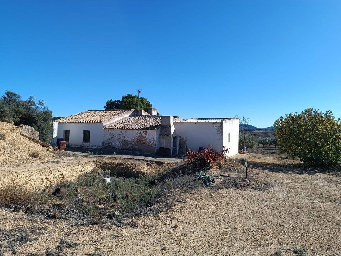3 bedroom Finca/Country House for sale in Yecla with garage - € 75,000 (Ref: 9436552)