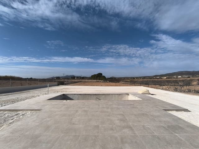 3 bedroom Villa for sale in Pinoso with pool - € 349,995 (Ref: 9447421)