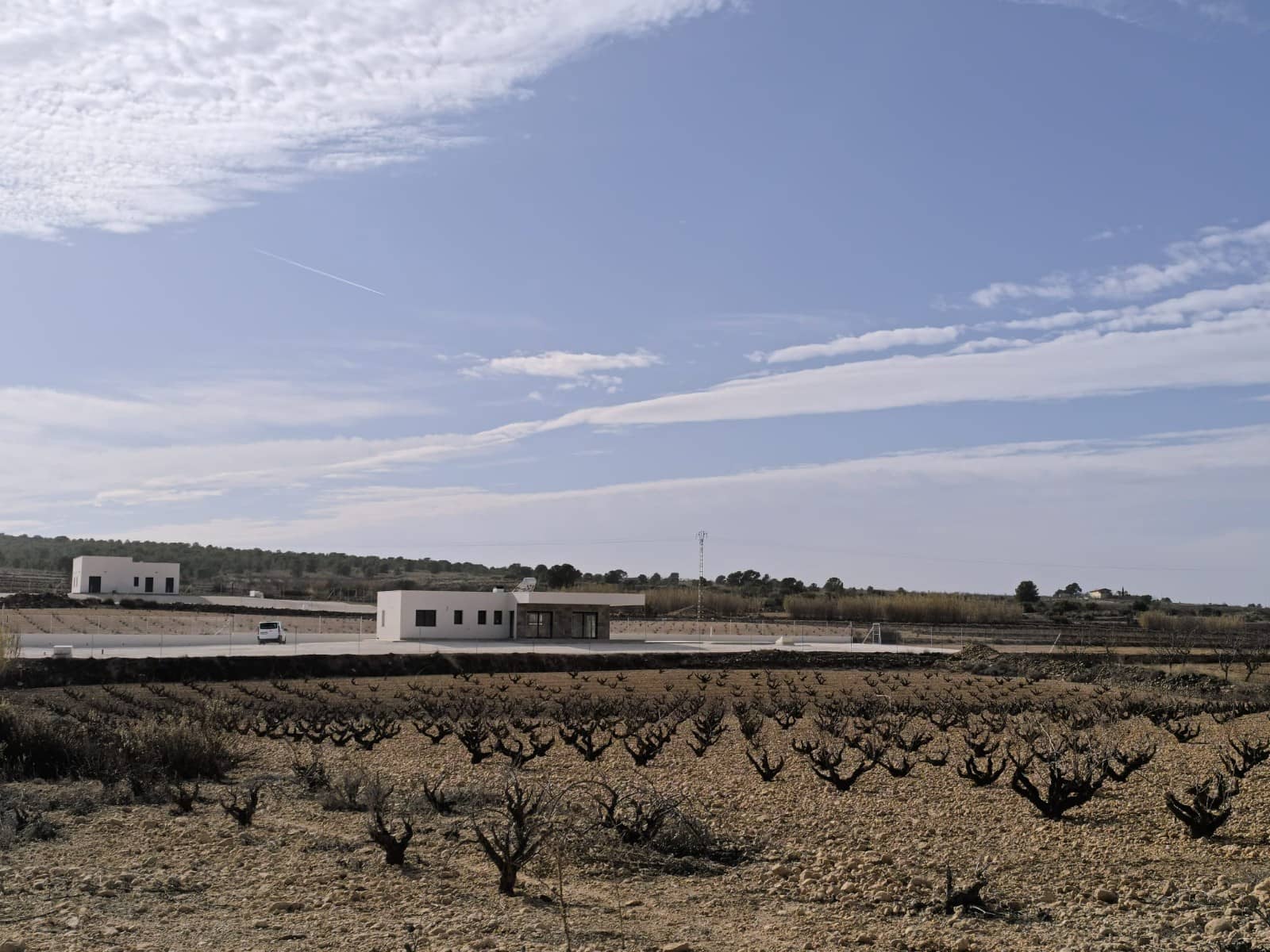 3 bedroom Villa for sale in Pinoso with pool - € 349,995 (Ref: 9447421)