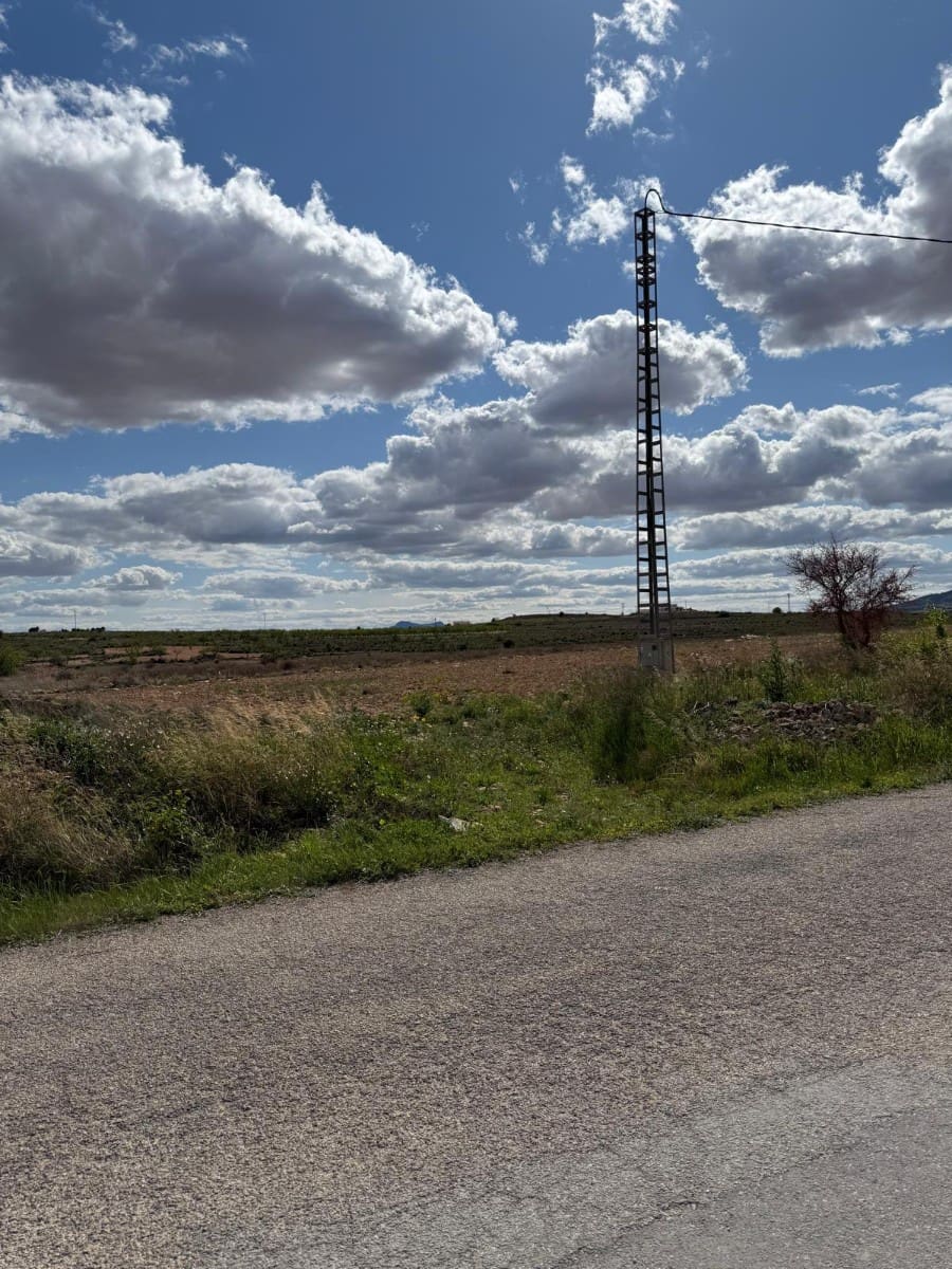 Teren niezagospodarowany na sprzedaż w Pinoso - 42 000 € (Ref: 9450555)