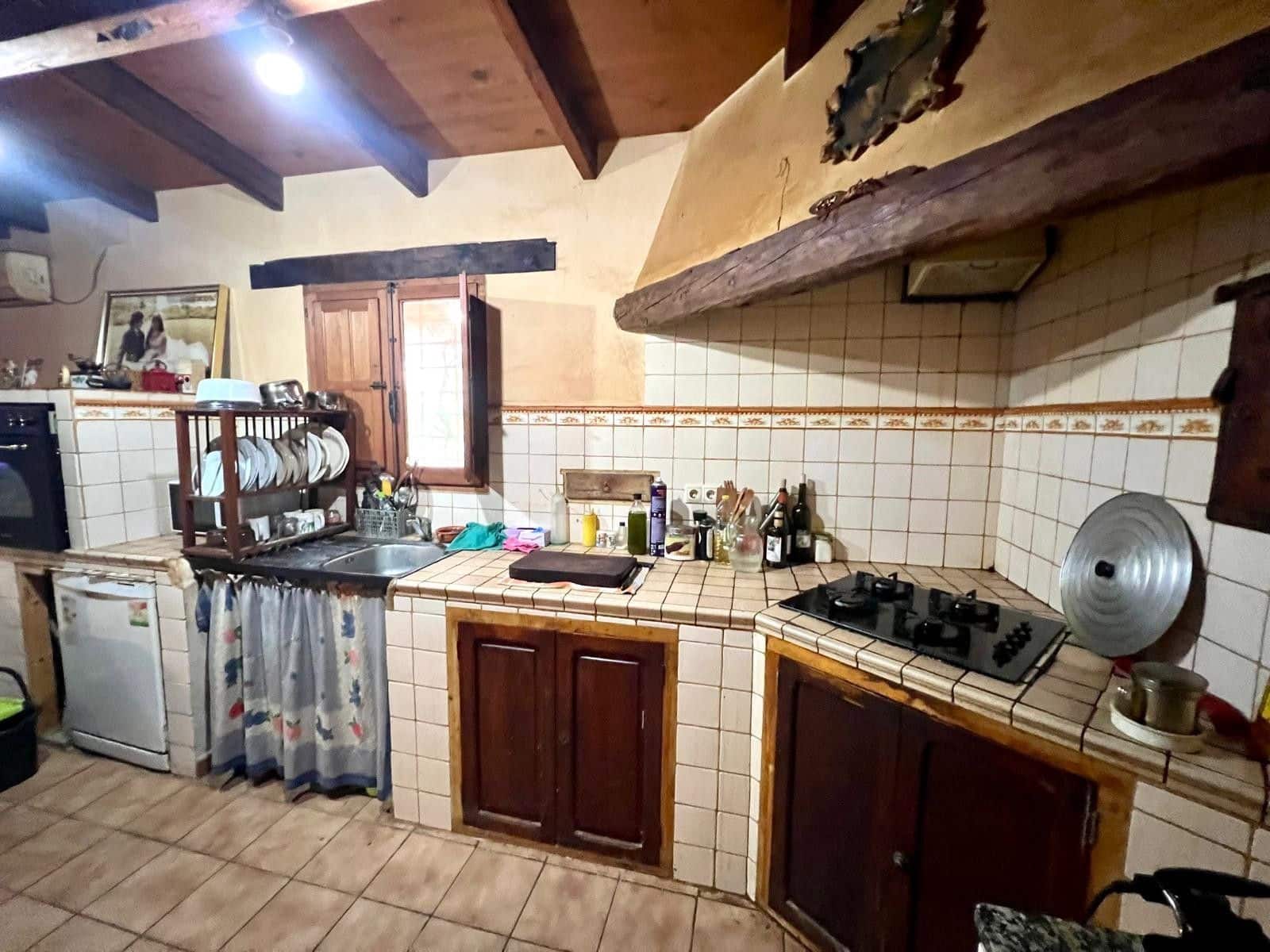 4 soveværelse Finca/Landehus til salg i Pinoso med swimmingpool garage - € 176.995 (Ref: 9451385)