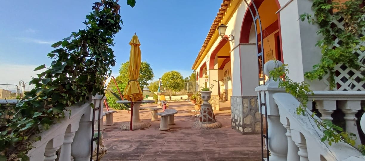 3 bedroom Villa for sale in Yecla with pool garage - € 249,000 (Ref: 9488581)