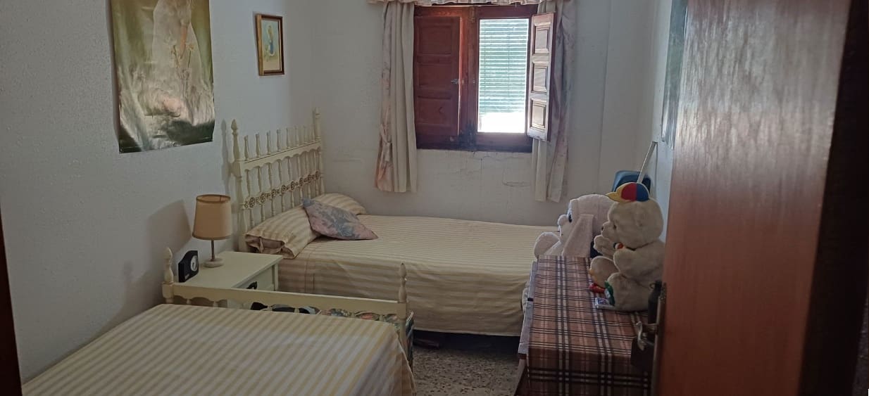 5 bedroom Finca/Country House for sale in Yecla with pool garage - € 142,500 (Ref: 9496687)