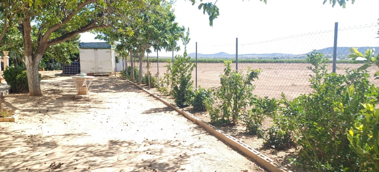 5 bedroom Finca/Country House for sale in Yecla with pool garage - € 142,500 (Ref: 9496687)