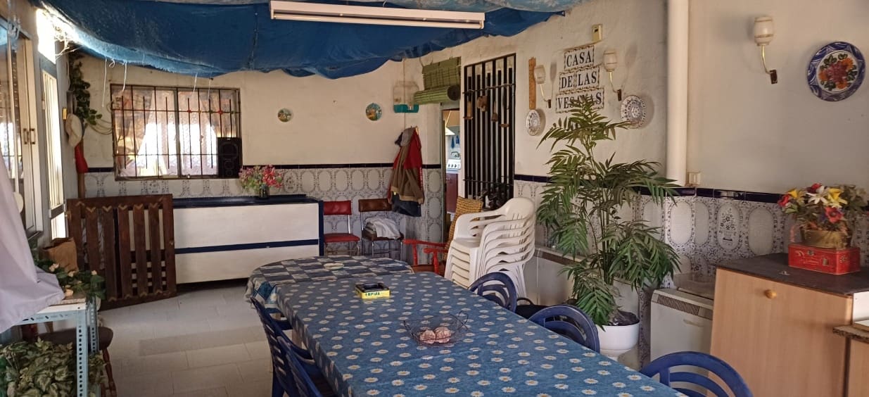 5 bedroom Finca/Country House for sale in Yecla with pool garage - € 142,500 (Ref: 9496687)