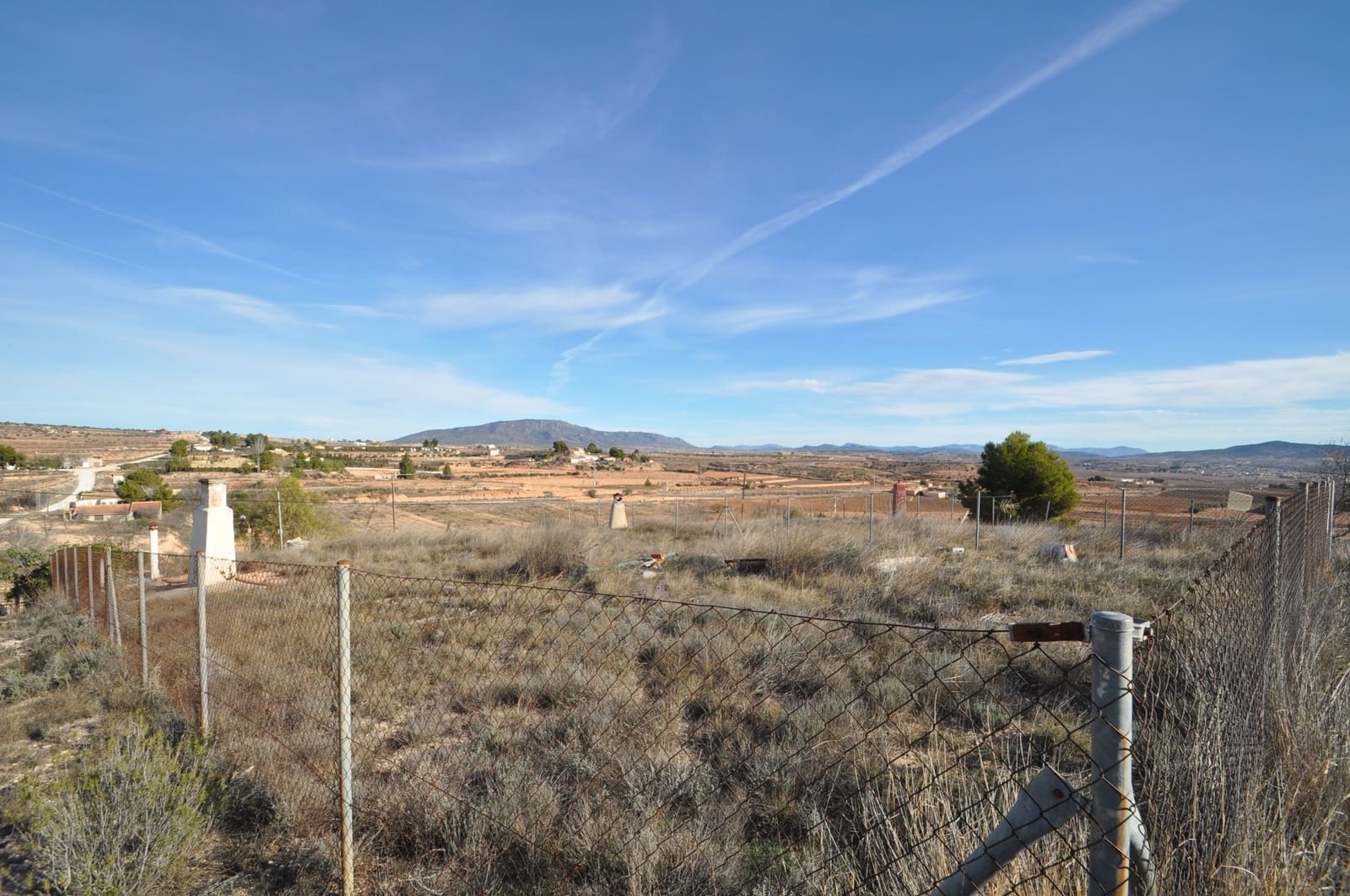 4 soveværelse Finca/Landehus til salg i Pinoso med garage - € 99.995 (Ref: 9510065)