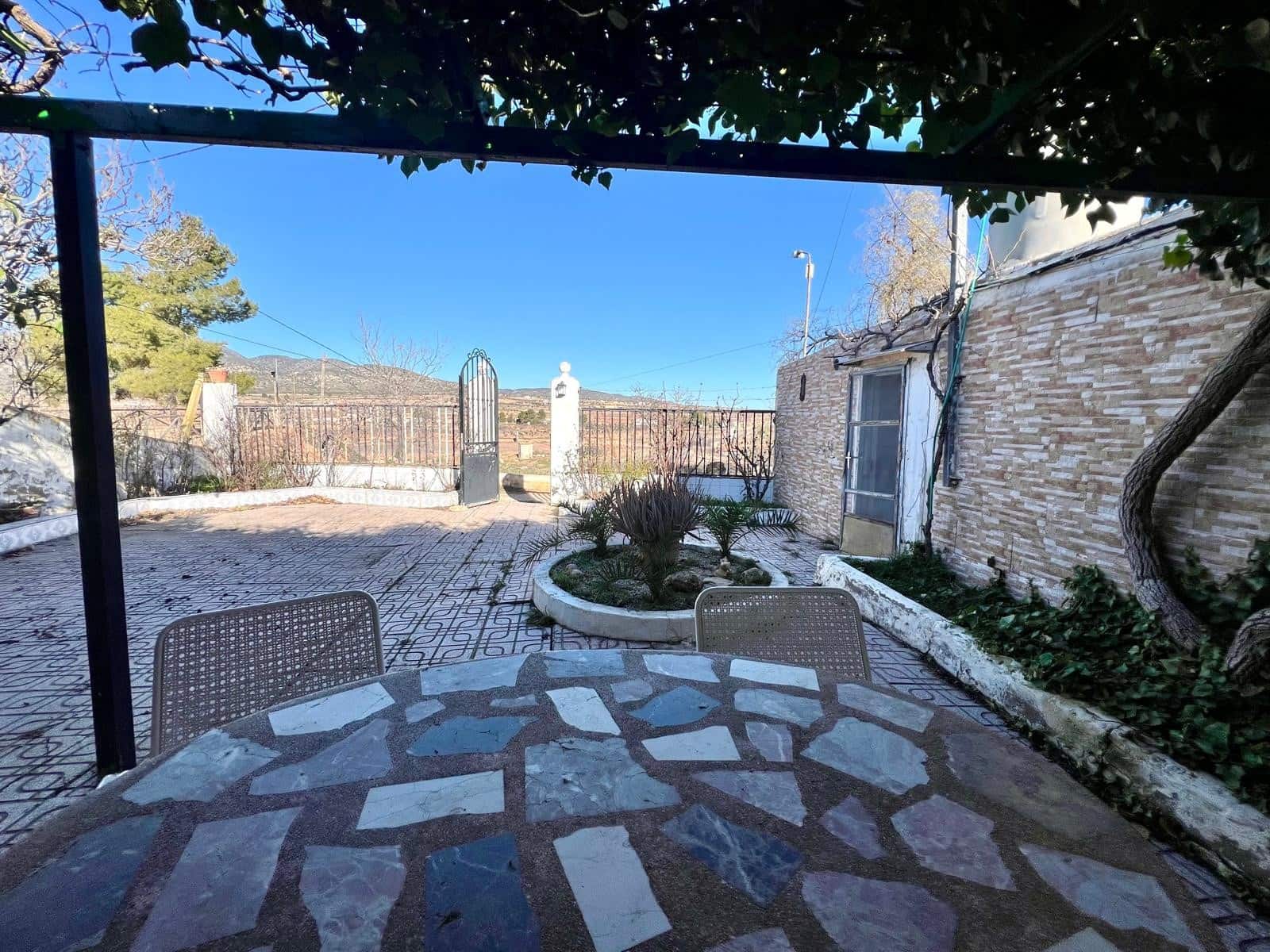 4 soverom Finca/Herregård til salgs i Pinoso med garasje - € 99 995 (Ref: 9510065)