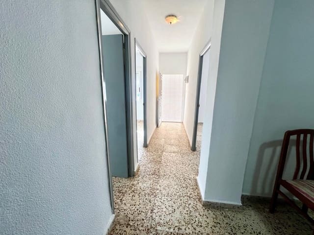 3 slaapkamer Finca/Landhuis te koop in Jumilla met zwembad garage - € 155.000 (Ref: 9516471)