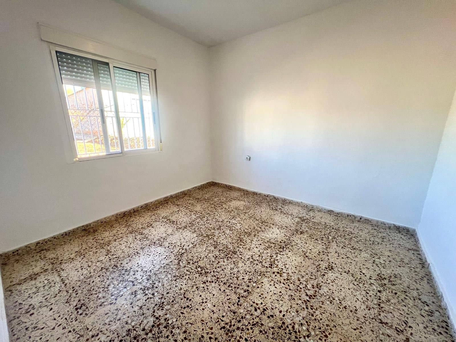3 bedroom Finca/Country House for sale in Jumilla with pool garage - € 155,000 (Ref: 9516471)