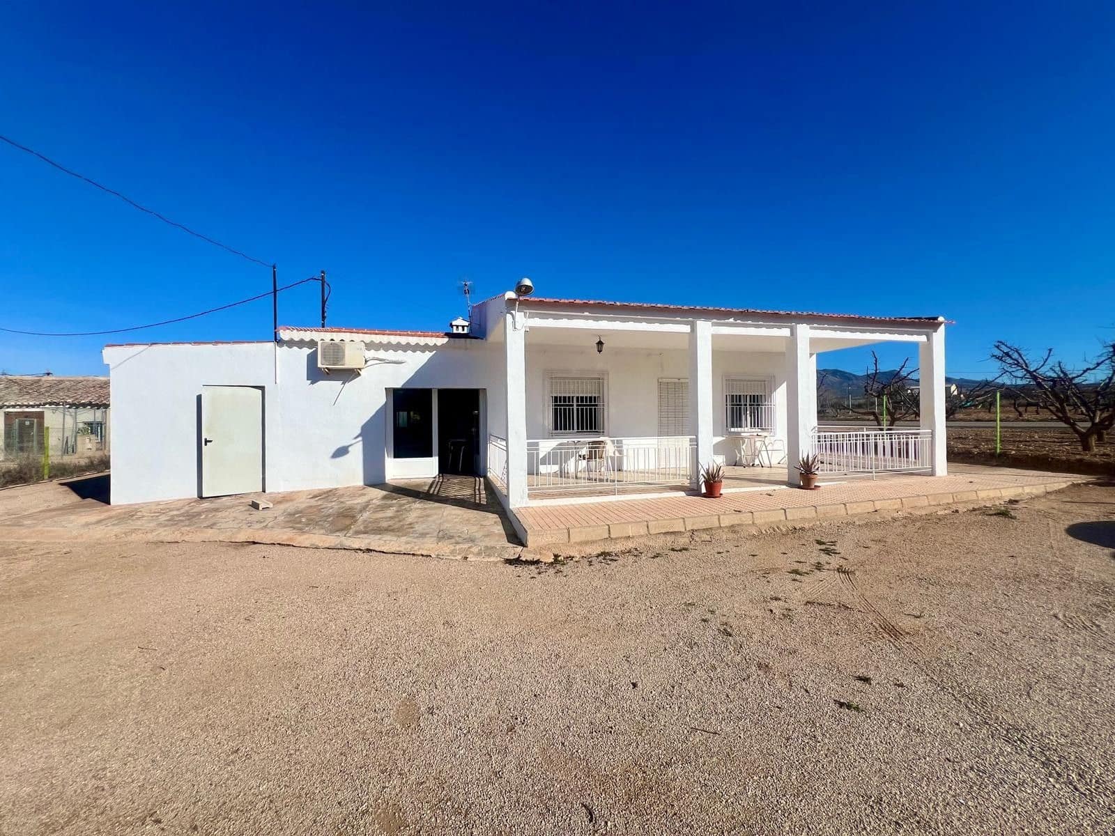 3 bedroom Finca/Country House for sale in Jumilla with pool garage - € 155,000 (Ref: 9516471)