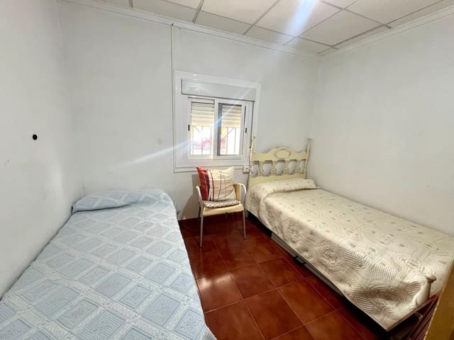 3 makuuhuone Huvila myytävänä paikassa Monóvar / Monóver mukana 
autotalli - 136 500 € (Ref: 9530447)