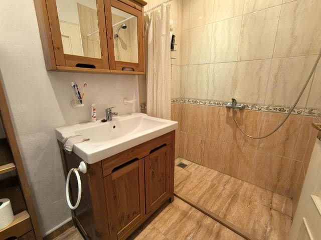 4 quarto Moradia para venda em Villena com piscina garagem - 225 000 € (Ref: 9553238)