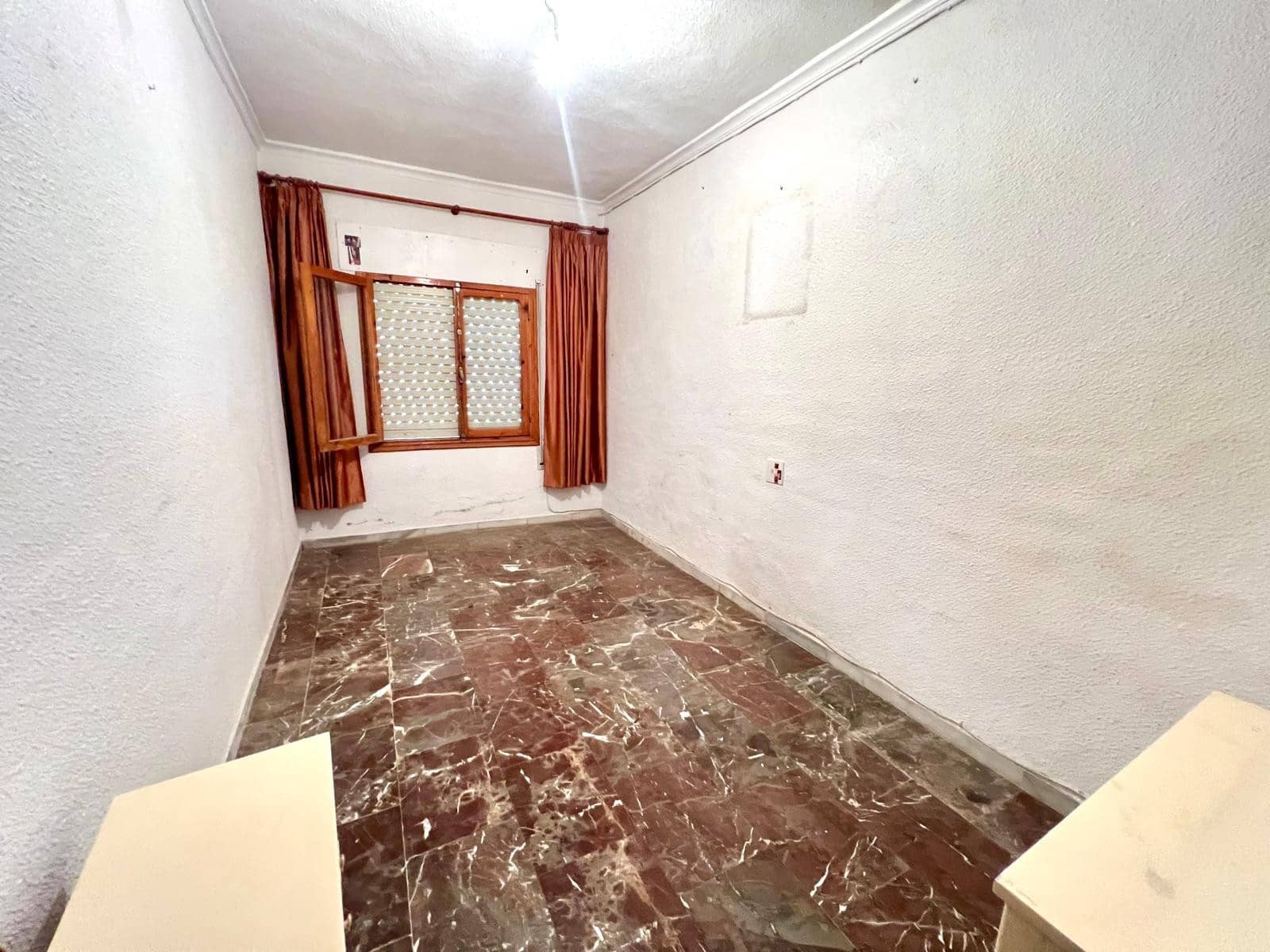 3 makuuhuone Omakotitalo myytävänä paikassa Barinas - 71 000 € (Ref: 9565500)