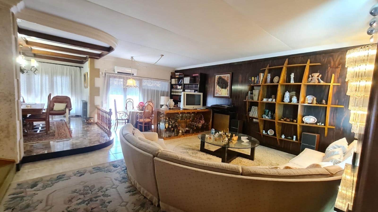 4 soveværelse Byhus til salg i Elda med garage - € 429.995 (Ref: 9566418)