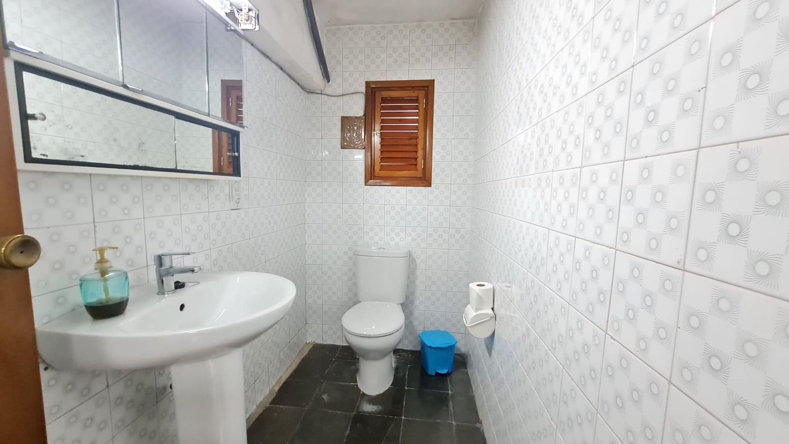 4 bedroom Townhouse for sale in Elda with garage - € 429,995 (Ref: 9566418)