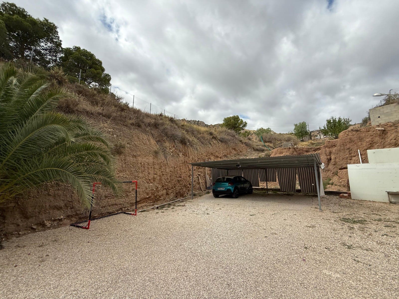 5 soveværelse Finca/Landehus til salg i Elda med garage - € 260.000 (Ref: 9571423)
