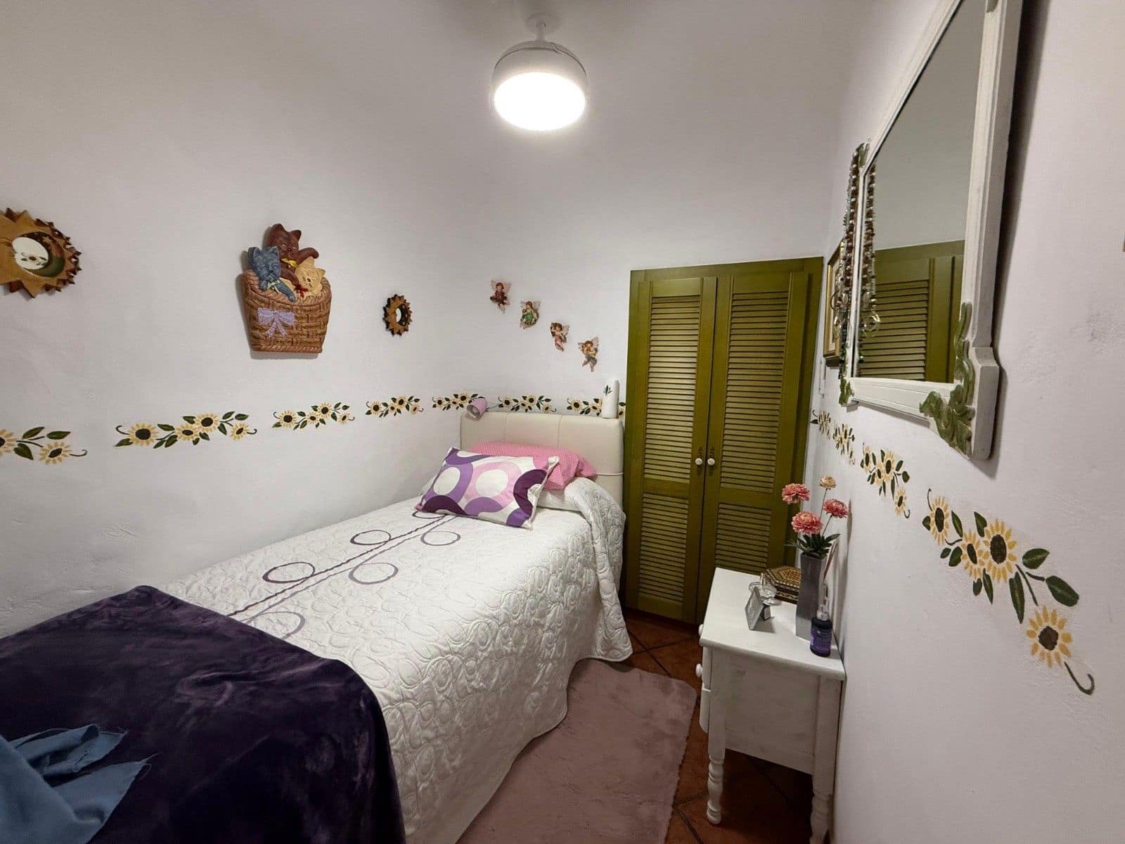 5 bedroom Finca/Country House for sale in Elda with garage - € 260,000 (Ref: 9571423)