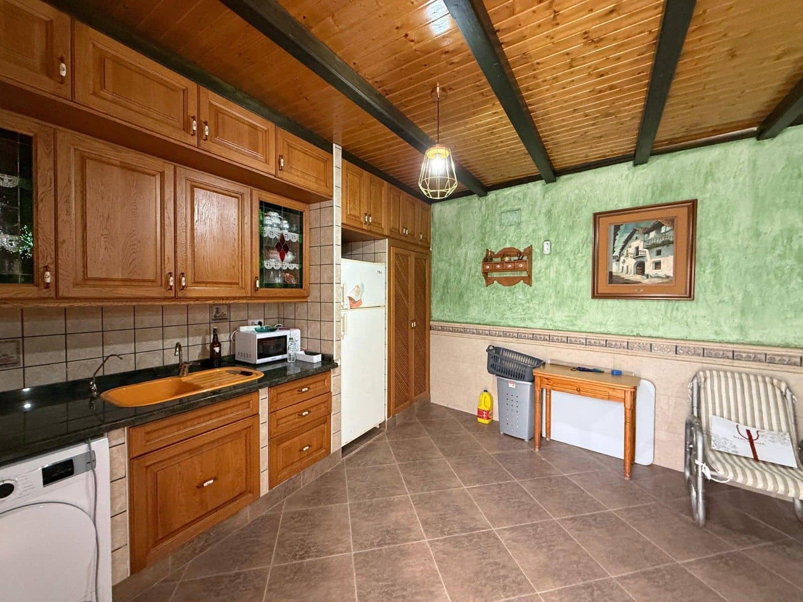 5 bedroom Finca/Country House for sale in Elda with garage - € 260,000 (Ref: 9571423)