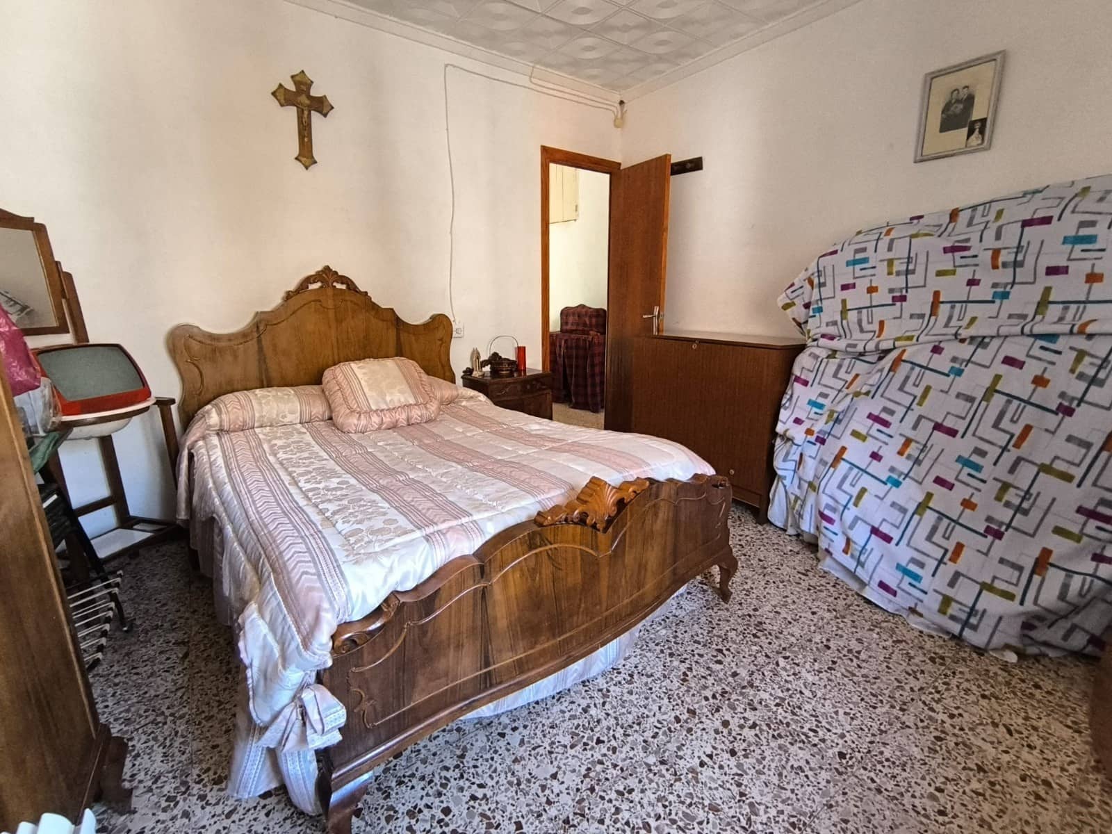 Casa de 5 habitaciones en Pinoso en venta - 73.000 € (Ref: 9580023)