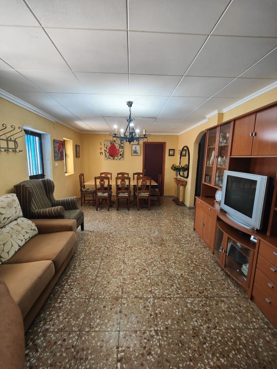 4 sovrum Finca/Hus på landet till salu i Yecla med pool garage - 210 000 € (Ref: 9581479)