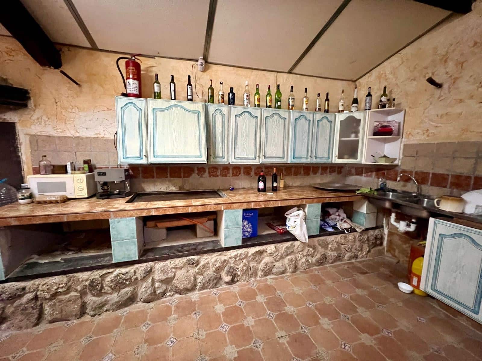 4 bedroom Finca/Country House for sale in Yecla with pool - € 230,000 (Ref: 9587915)