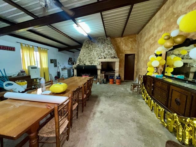 4 sypialnia Finka/Dom wiejski na sprzedaż w Yecla z basenem - 230 000 € (Ref: 9587915)
