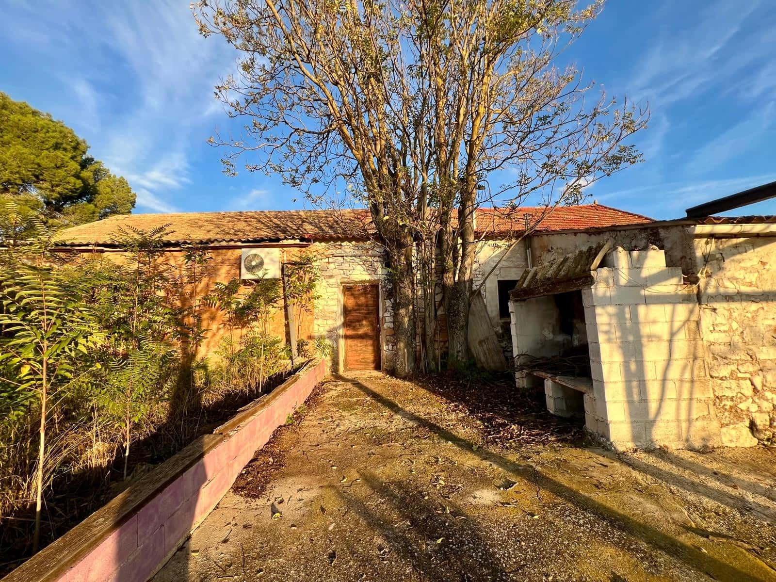 4 slaapkamer Finca/Landhuis te koop in Yecla met zwembad - € 230.000 (Ref: 9587915)