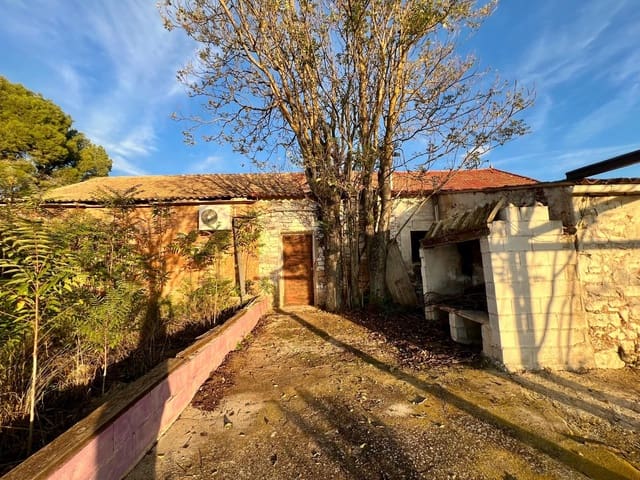 4 sypialnia Finka/Dom wiejski na sprzedaż w Yecla z basenem - 230 000 € (Ref: 9587915)