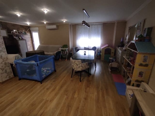 3 slaapkamer Appartement te koop in Caudete - € 49.950 (Ref: 9588269)