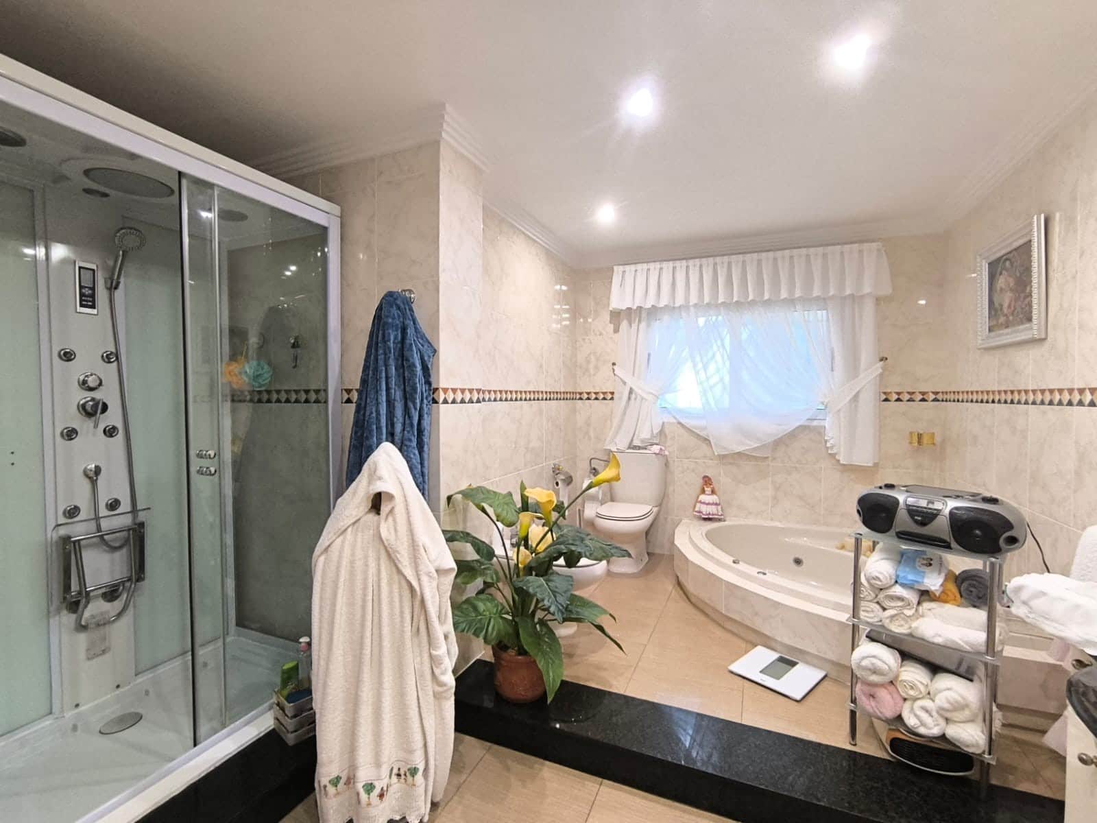 4 bedroom Villa for sale in Sax with pool garage - € 319,995 (Ref: 9588272)