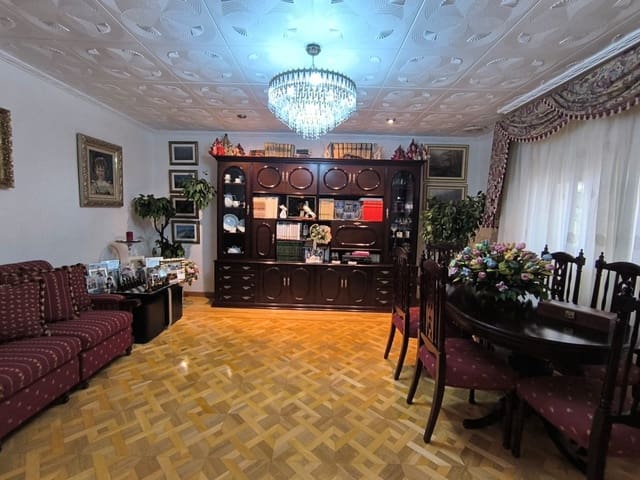 4 Zimmer Villa zu verkaufen in Sax mit Pool Garage - 319.995 € (Ref: 9588272)
