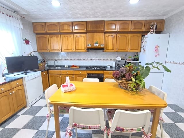 4 Zimmer Villa zu verkaufen in Sax mit Pool Garage - 319.995 € (Ref: 9588272)