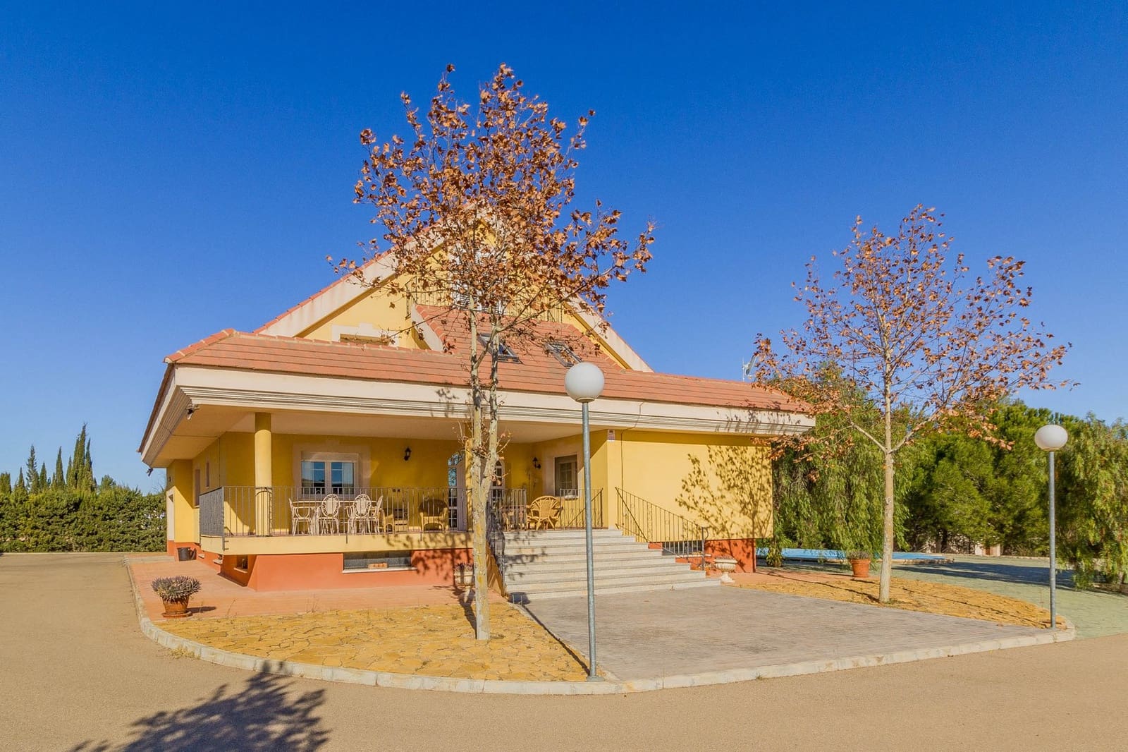 7 soveværelse Villa til salg i Yecla med swimmingpool - € 600.000 (Ref: 9590446)